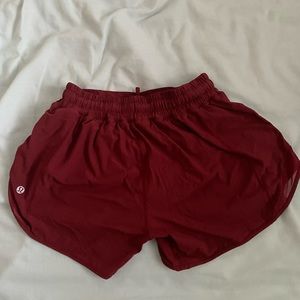 Lululemon hotty hot 4” shorts
